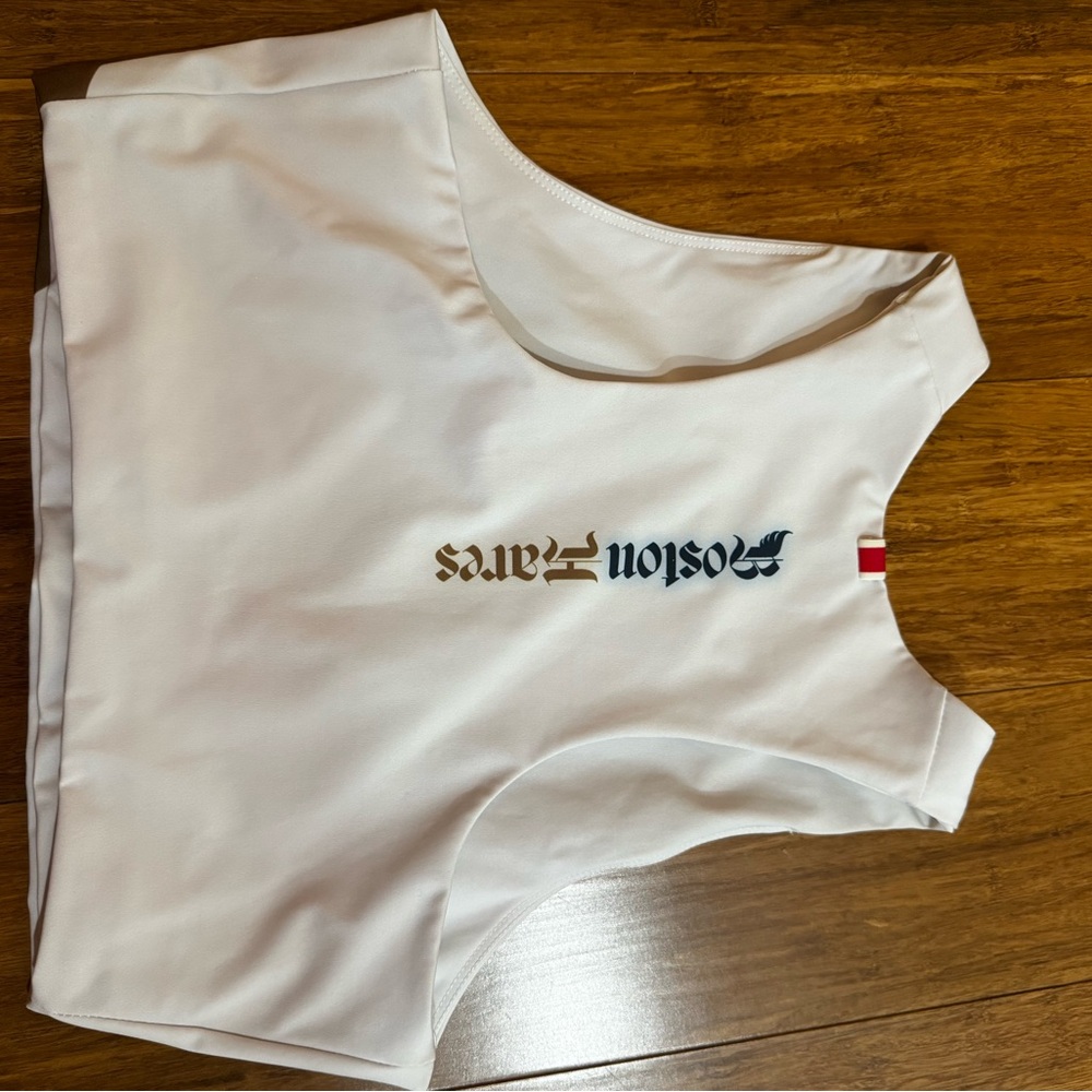 Tracksmith Boston Hares Crop - Picture 3 of 7